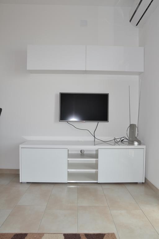 House With Sea View Apartment ดราเก ภายนอก รูปภาพ