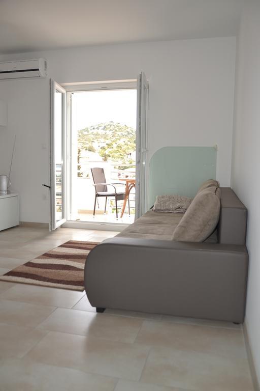 House With Sea View Apartment ดราเก ภายนอก รูปภาพ